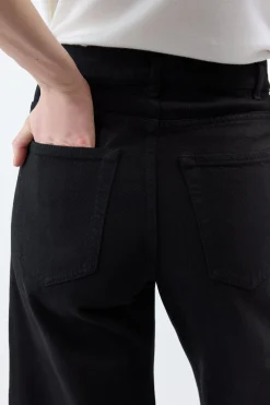 Amoret Barrel-leg Jean in Black Recycled Cotton Denim