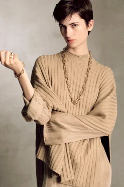 Baron Knit Cropped Poncho in Camel Merino Wool Cashmere