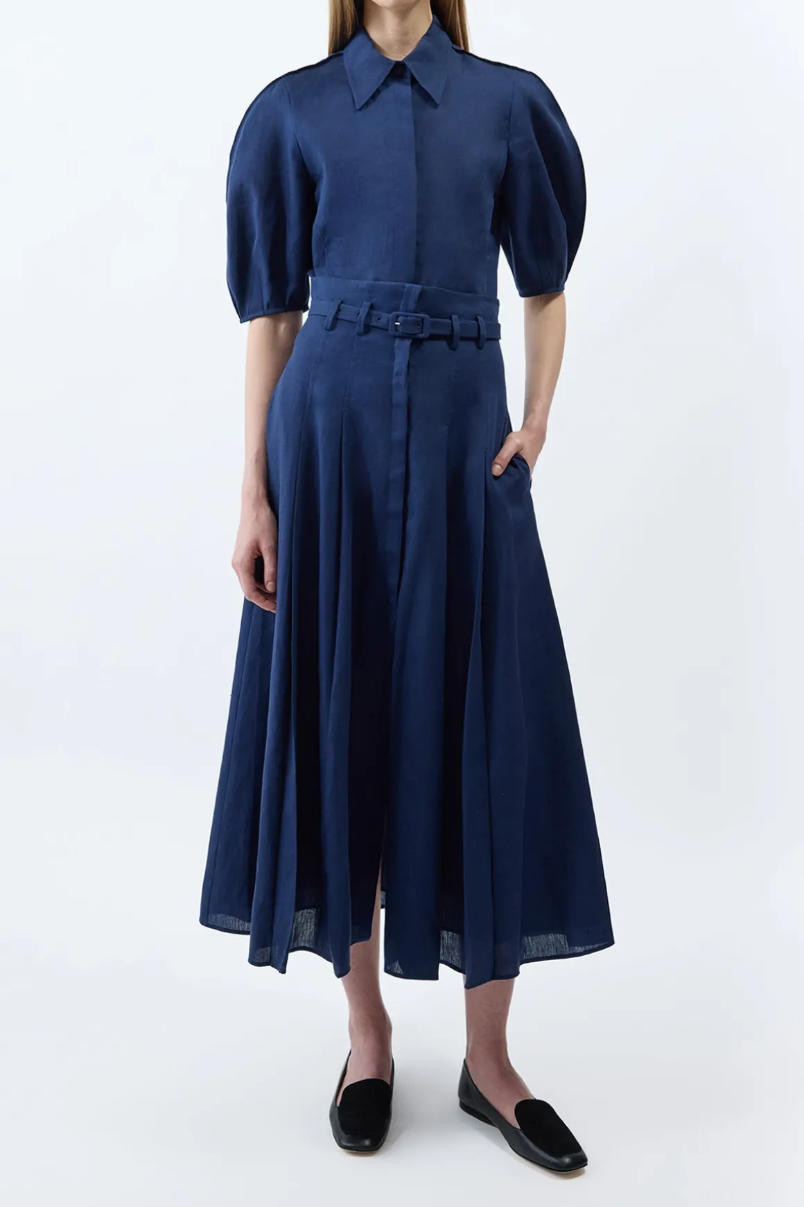 Dugald Pleated Midi Skirt in Electric Navy Aloe Linen