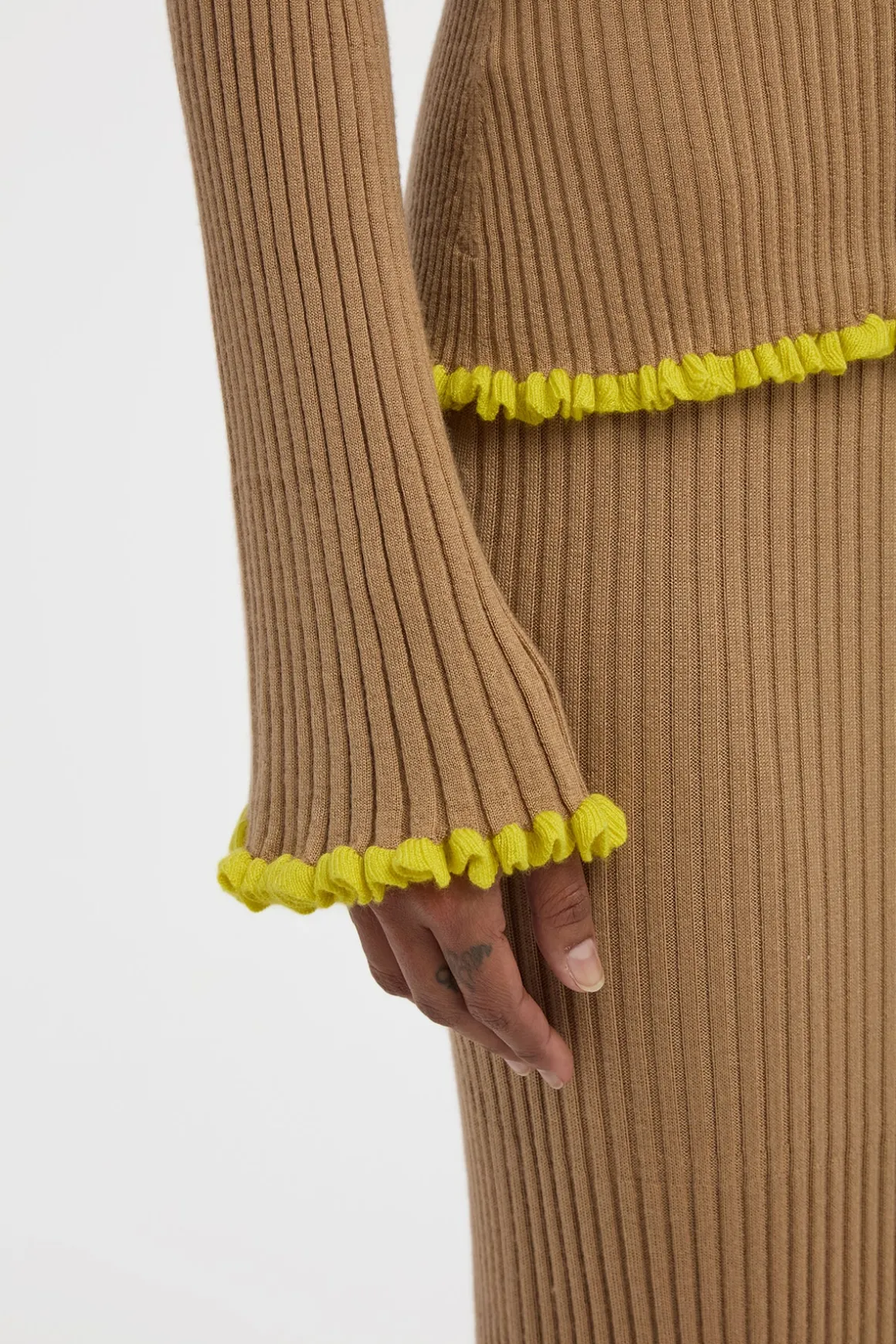 Erya Knit Crewneck Sweater in Camel Cashmere Silk