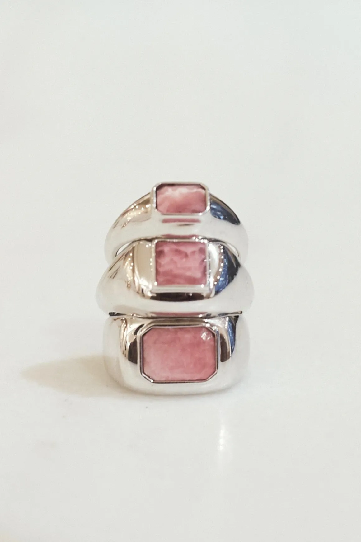 Large Ring in 18K White Gold & Pink Marble Stone