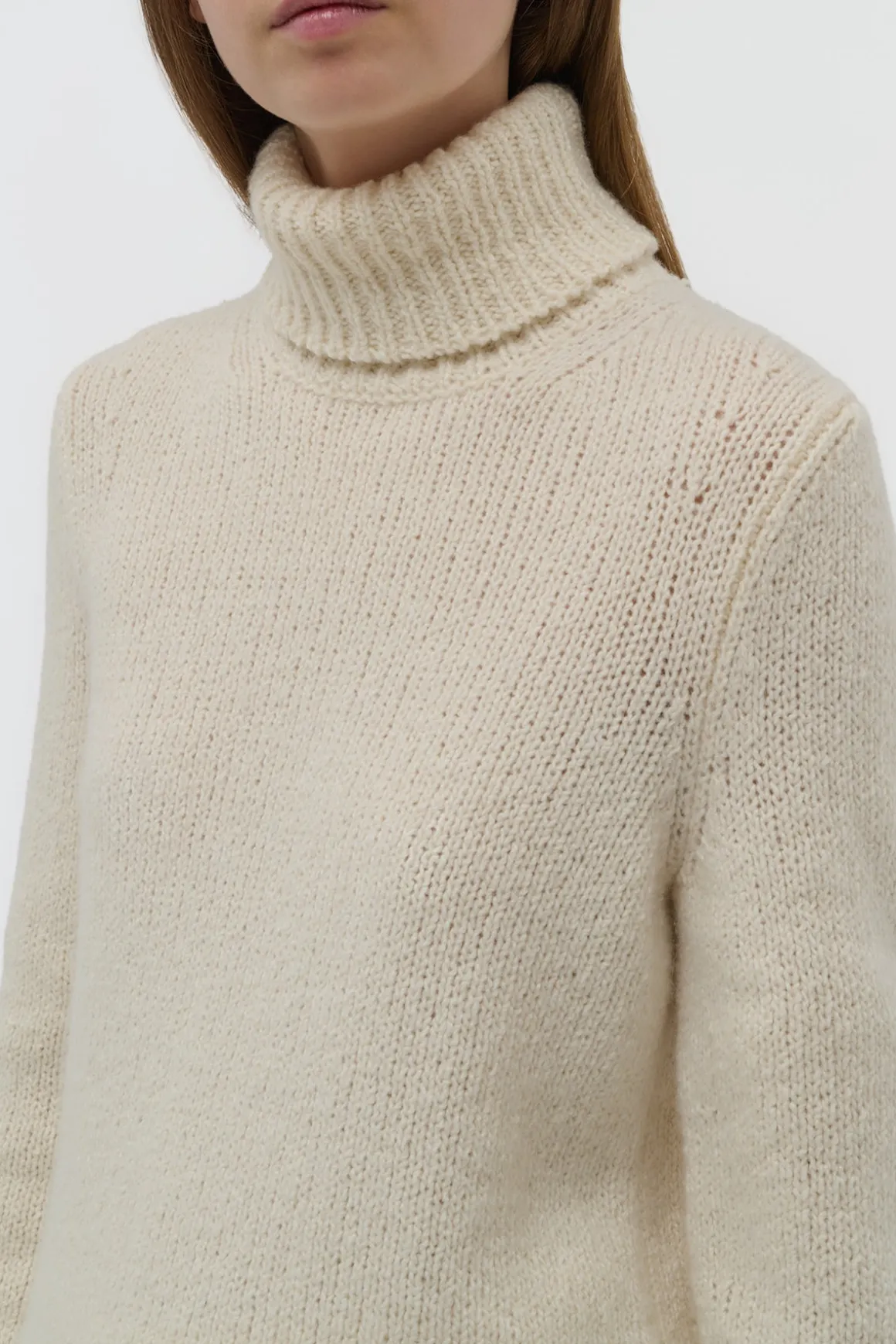 Nelle Knit Turtleneck in Ivory Cashmere