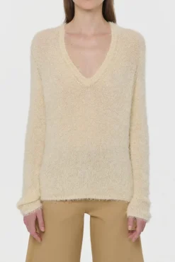 Neoma Knit V-Neck Sweater in Off White Silk Cashmere