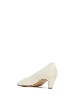 Peggy Pump in Ivory Nappa Leather