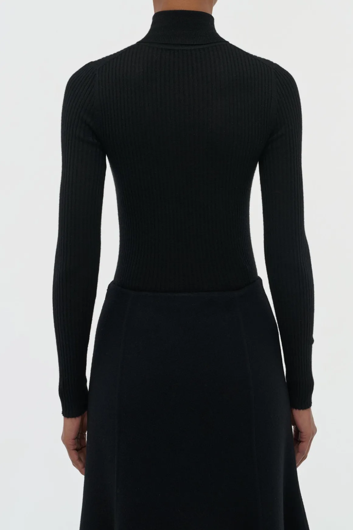 Peppe Knit Turtleneck in Black Cashmere Silk