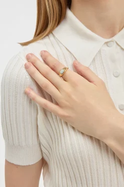 Small Ring in 18K Yellow Gold & Howlite Stone