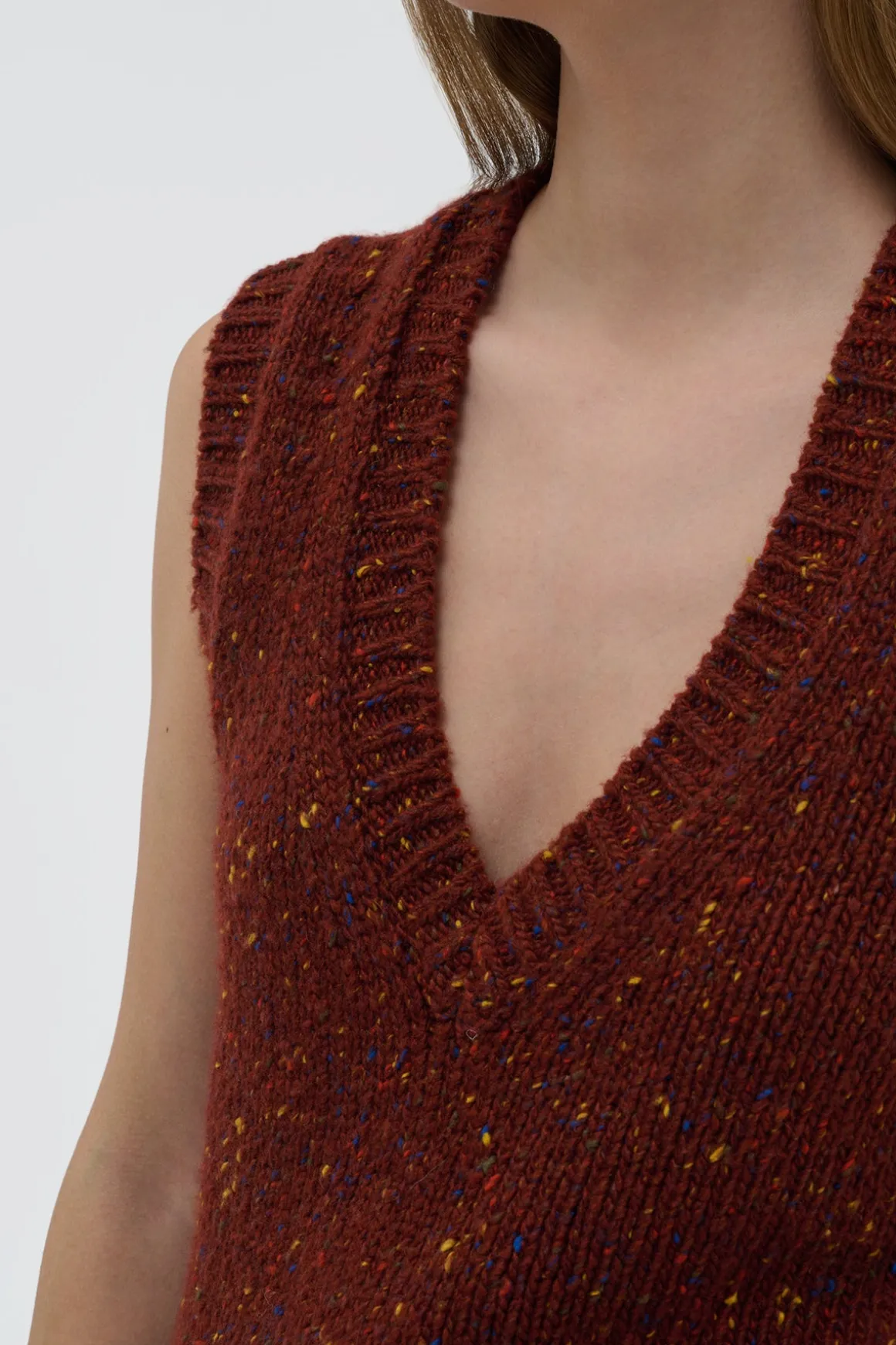 Solomon Knit Vest in Burnt Sienna Multi Speckled Aran Cashmere