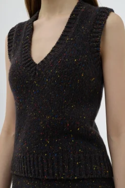 Solomon Knit Vest in Charcoal Multi Speckled Aran Cashmere