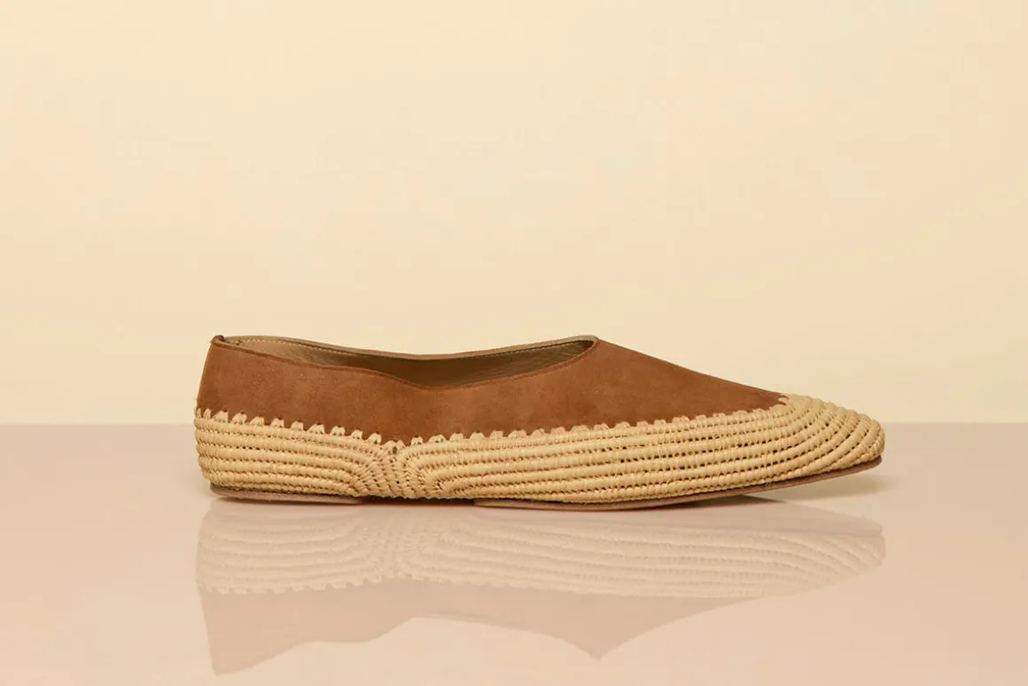 Strength Flat Shoe in Camel Suede & Natural Raffia
