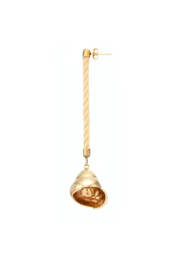 Venus Shell Mono Earring in 18K Yellow Gold