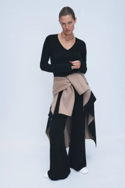 Vesper Knit V-Neck Sweater in Black Brushed Cashmere