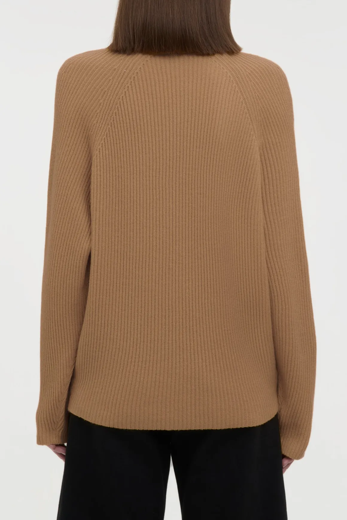 Wigman Knit Turtleneck Sweater in Camel Cashmere