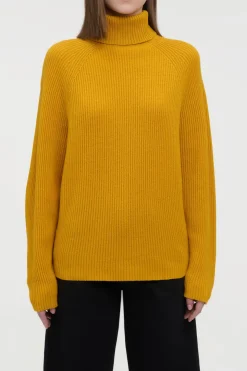 Wigman Knit Turtleneck Sweater in Golden Birch Cashmere